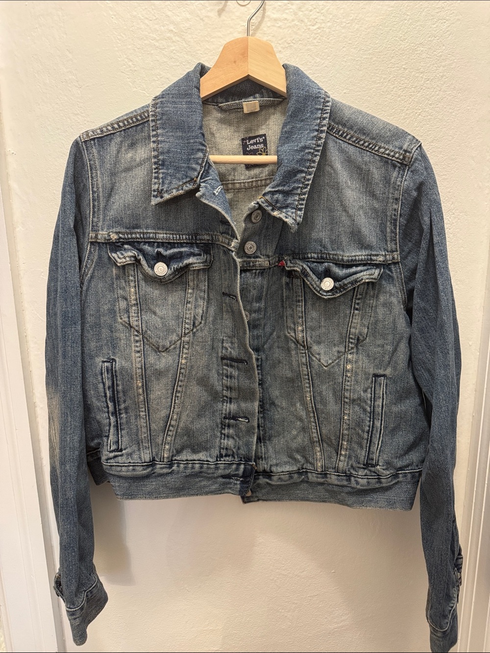 CROPPED Vintage Women's Levi’s Denim Jacket - Size XLG